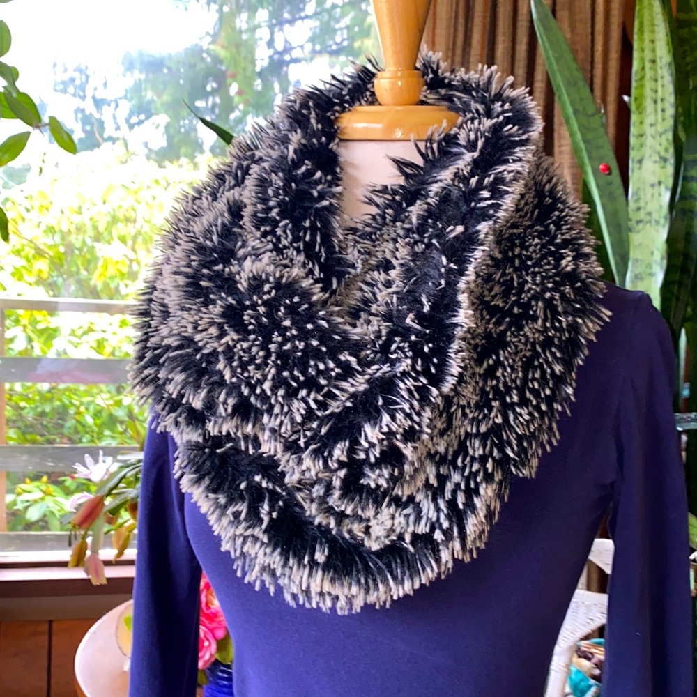 BP • Fluffy Faux Fur Infinity Scarf Y2K